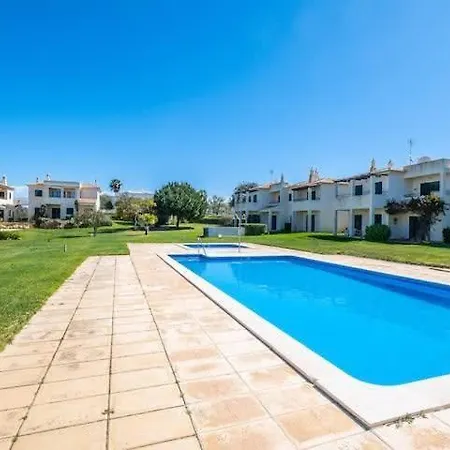 - Great Complex, Communal Pool